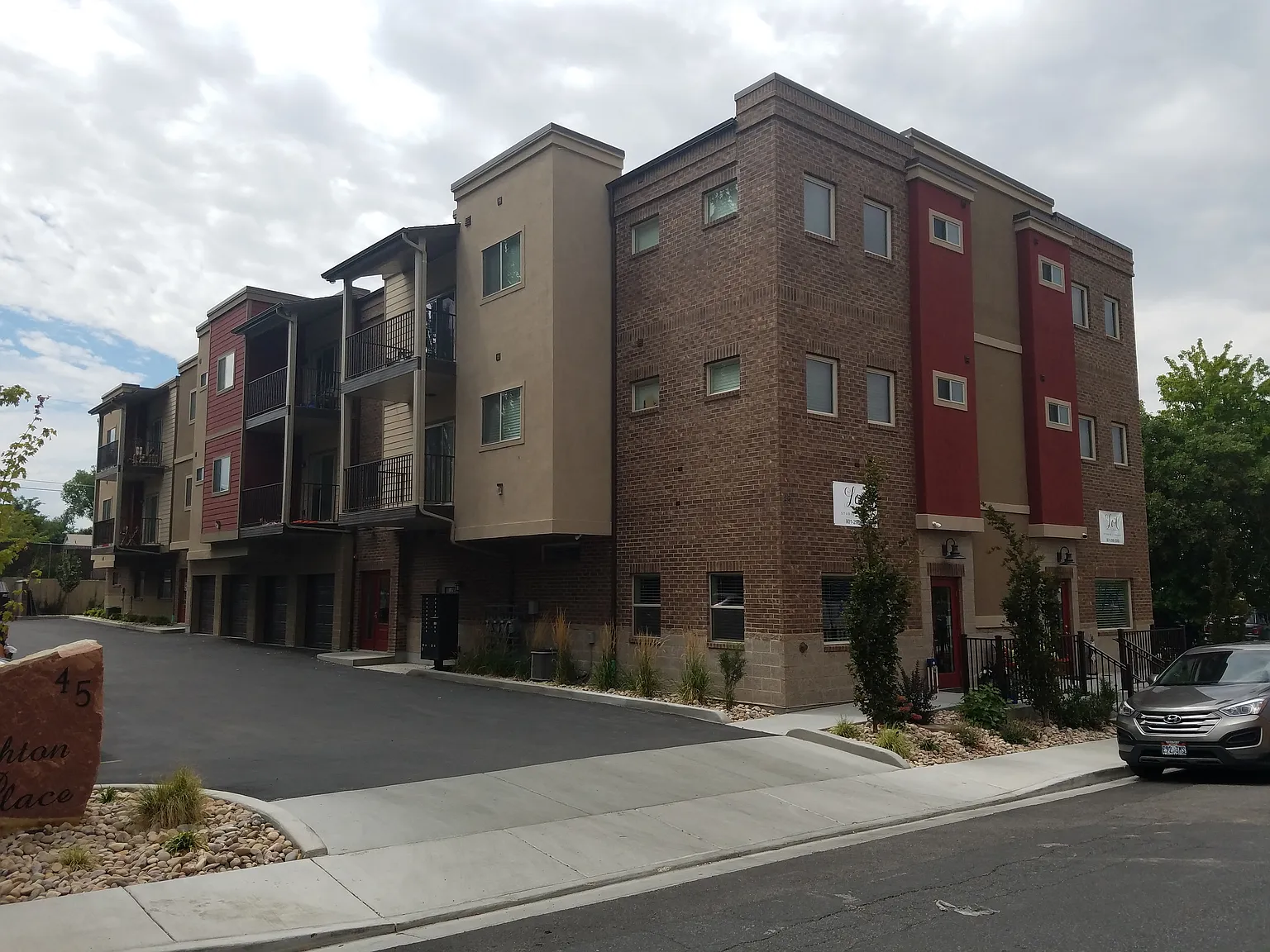 2 bed, 920 sqft, $1,495 — Photo 1