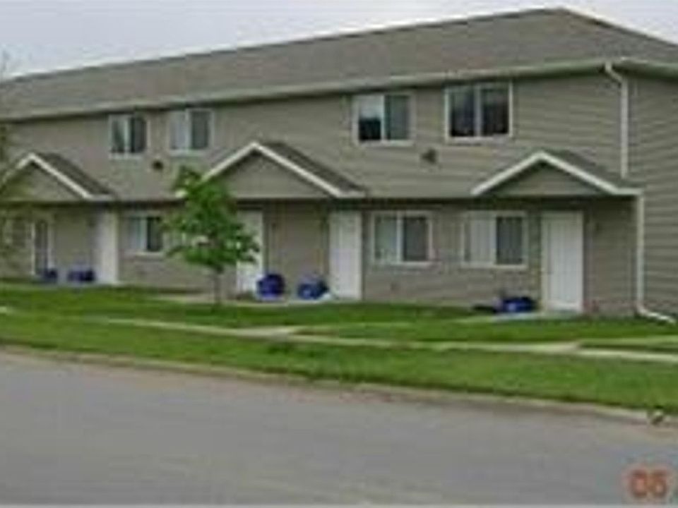1st image of 411-423 N Dubuque St #821c2e4c0