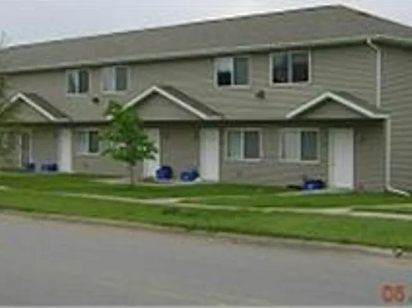 Meadow Lark Manor-Dubuque St, 411-423 N Dubuque St #821c2e4c0, North Liberty, IA 52317
