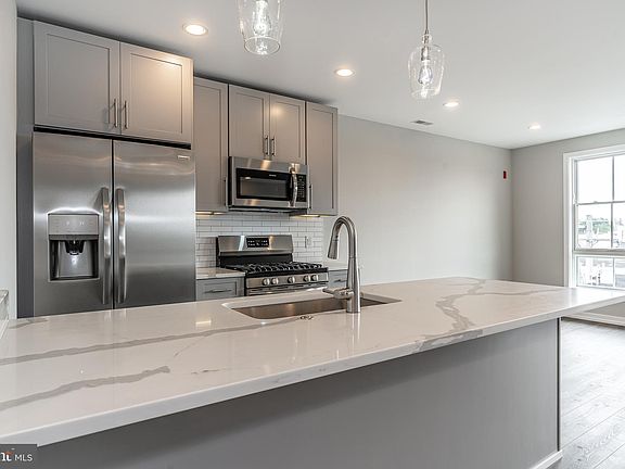 3rd image of 1520 Frankford Ave #3