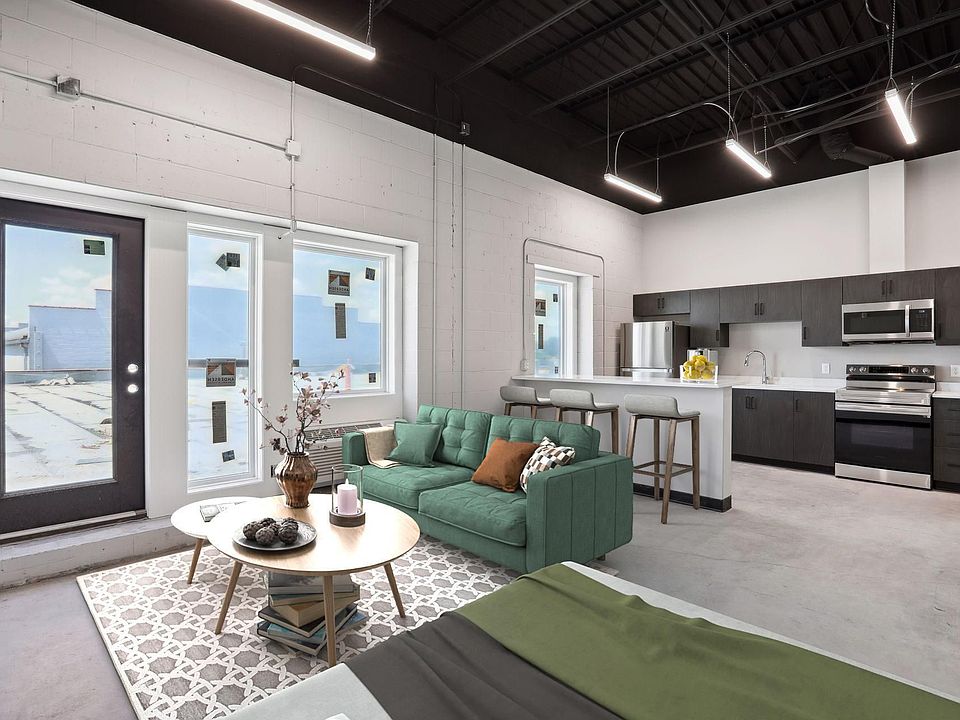 1st image of 801 9th St SE #202