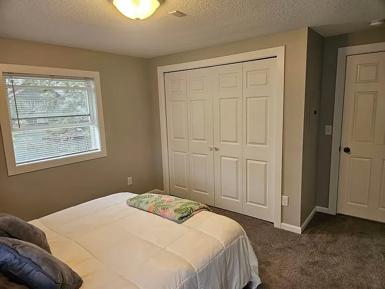 91 4th Ave SW — Photo 20