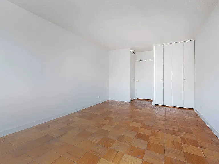 1520 York Ave #18B — Photo 7
