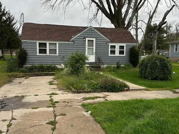 711 N Wright Ave, Eagle Grove, IA 50533