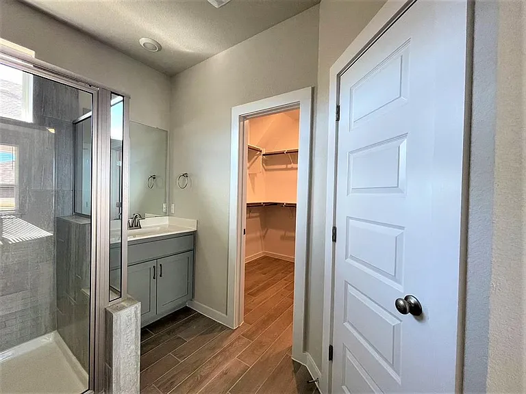 1120 Bluewood Bnd — Photo 5