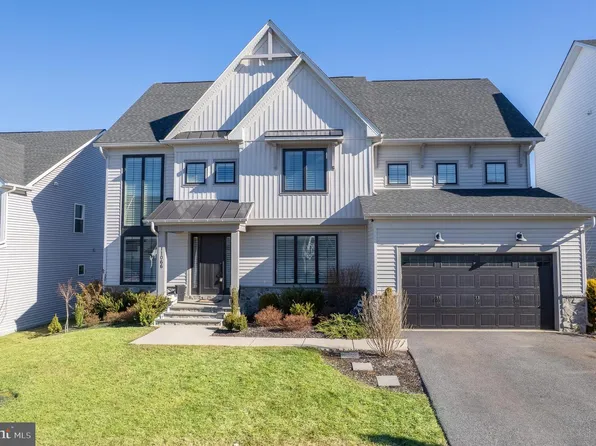 11066 Emerald Crown Dr, Monrovia, MD 21770