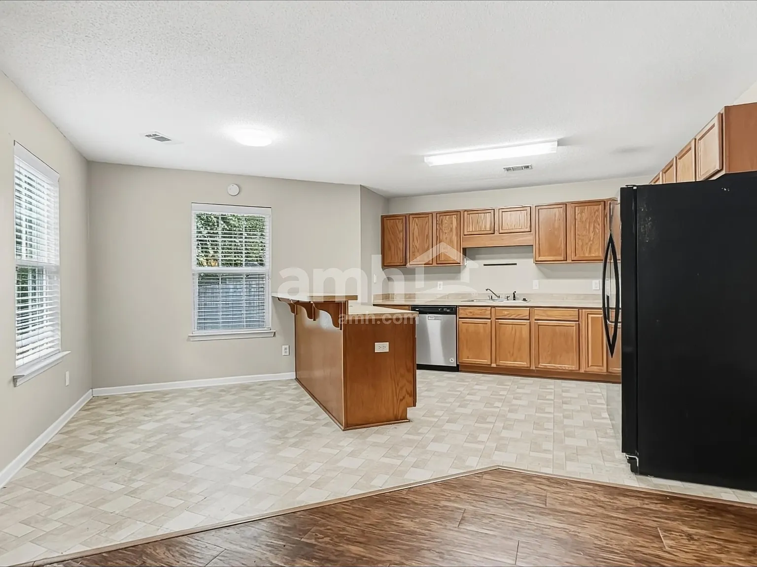 4 bed, 3.0 bath, 3126 sqft, $2,480 — Photo 4