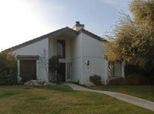 1970 Cougar Ln, Clovis, CA 93611