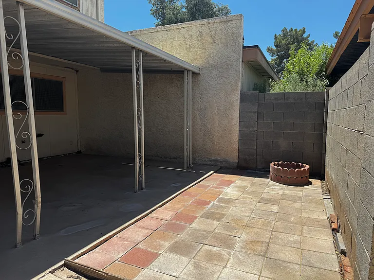 8055 N 31st Ln — Photo 15