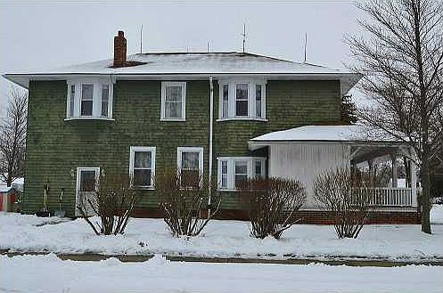 2nd image of 150 N Bell St