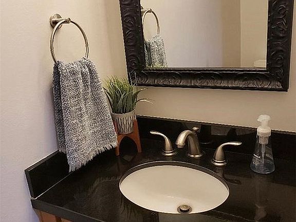 2nd image of 12941 Moorpark St APT 3