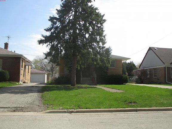 3rd image of 1521 S Spencer Ave