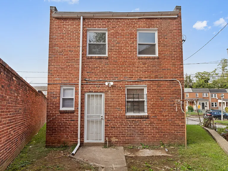 2915 Oakford Ave — Photo 21