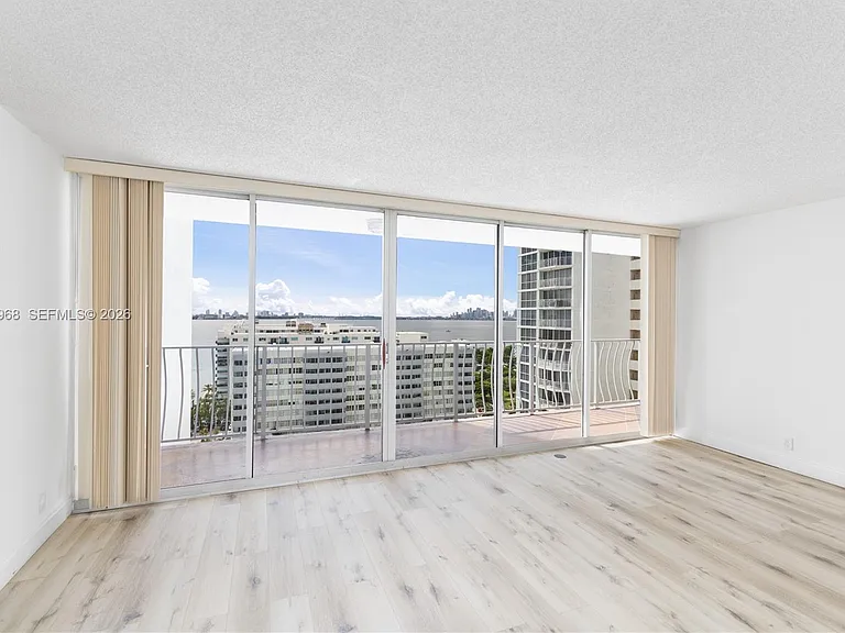 7601 E Treasure Dr #1621 — Photo 20