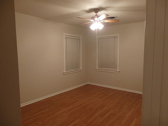 5th image of 409 Lake Dr