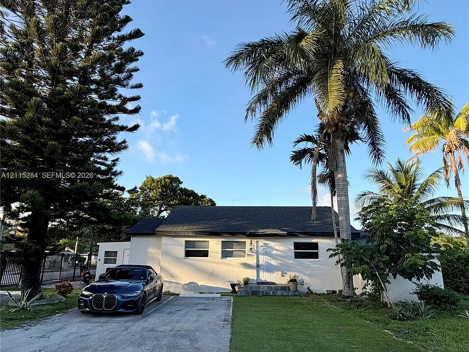 8047 NW 1st Pl