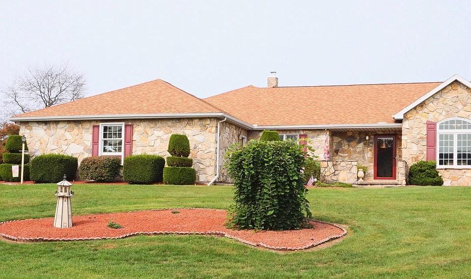 2nd image of 148 Belle Dr