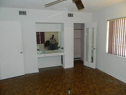 4th image of 1110 Sunrise Blvd
