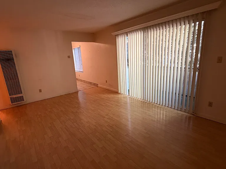 407 Cornell Ave #3 — Photo 2