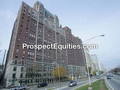 2nd image of 3270 N Lake Shore Dr APT 3B