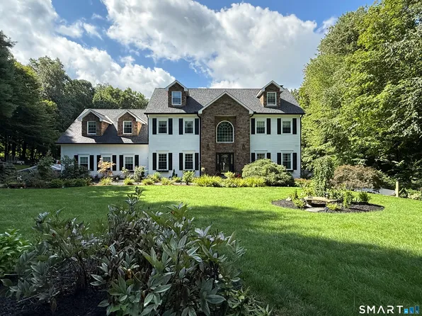 20 Bridle Path Trail, Newtown, CT 06470
