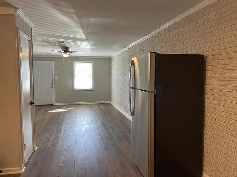 102 Madrid St #9 — Photo 13