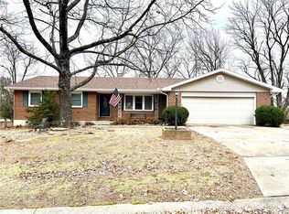 703 Park Hill Dr, Nevada, MO 64772