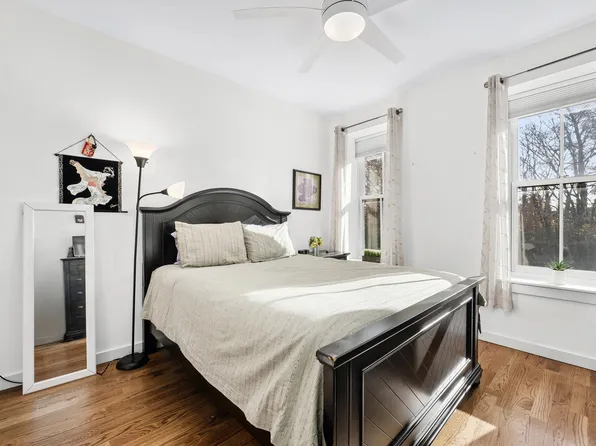 274 6th Street image 12 of 32