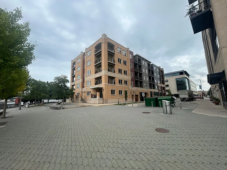 City Deck Landing — Photo 4