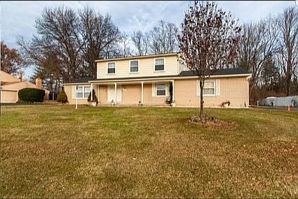 1st image of 4944 Faircourt Dr