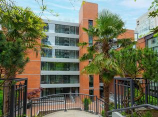 1488 Hornby St #203, Vancouver, BC V6Z 1X3