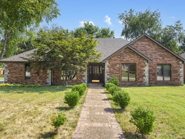 4840 S Warwick Avenue, Springfield, MO 65804
