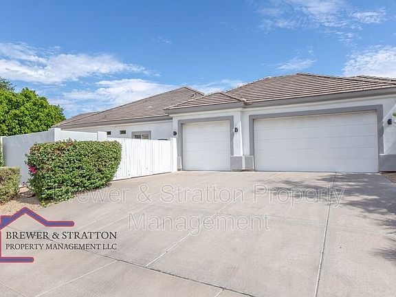 4th image of 1172 W Island Dr