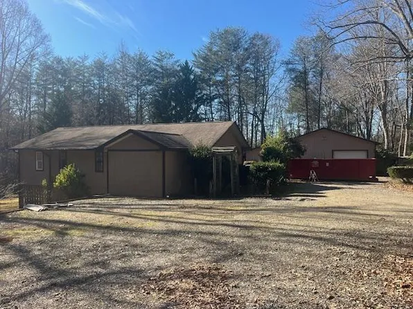 49 Thompson Dr, Blairsville, GA 30512
