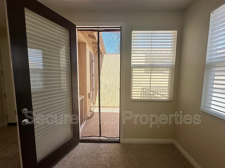 208 Riverdale Ct #715 — Photo 13