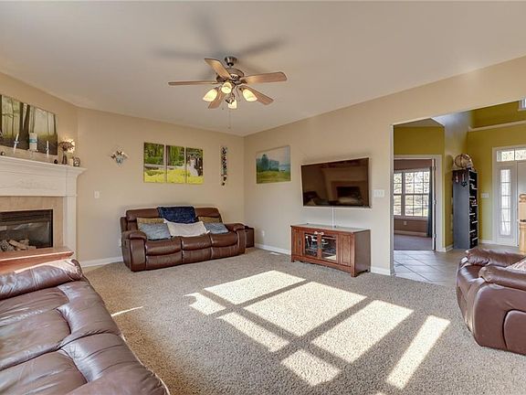4th image of 10087 Wildwood Dr