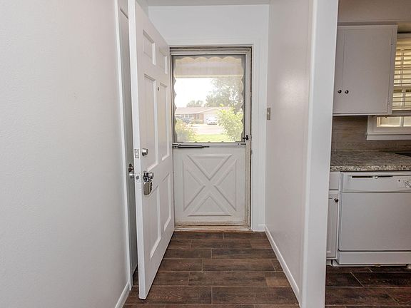 3rd image of 4422 28th St