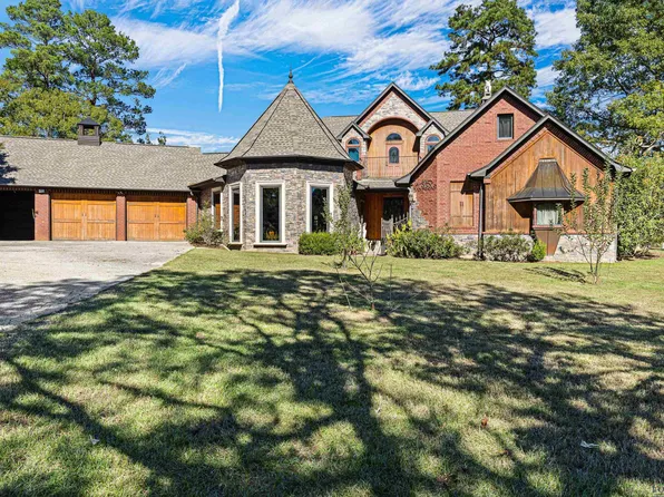 375 Honeysuckle Ln, Longview, TX 75605