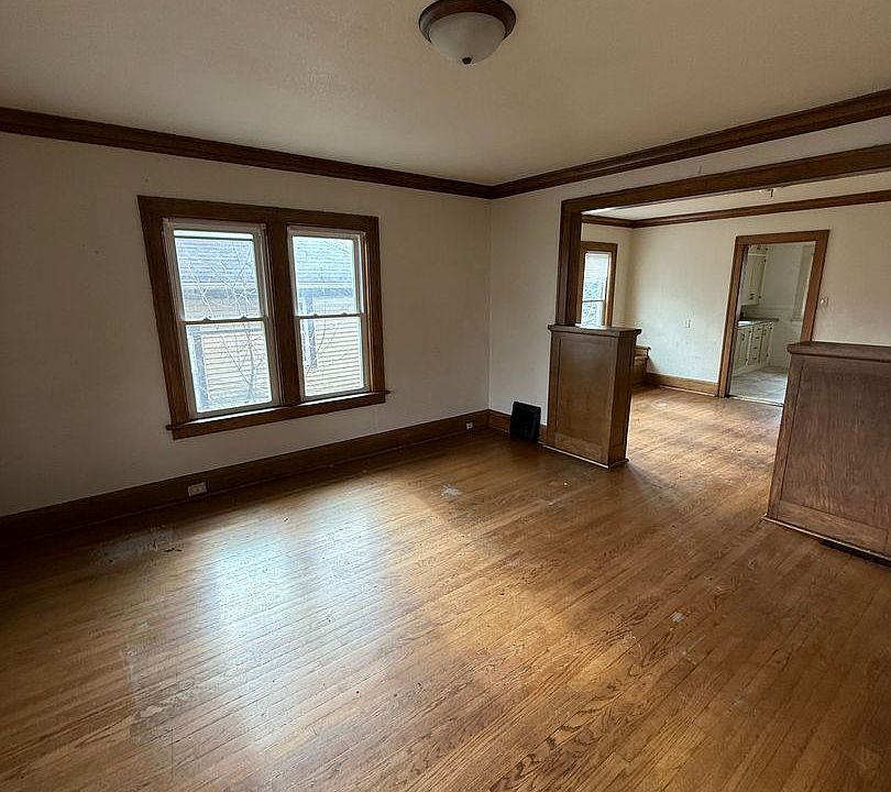 1st image of 361-365 S Evergreen Ave #361