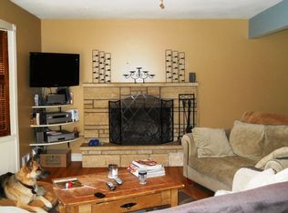 812 SW Pleasant Dr, Lees Summit, MO 64081