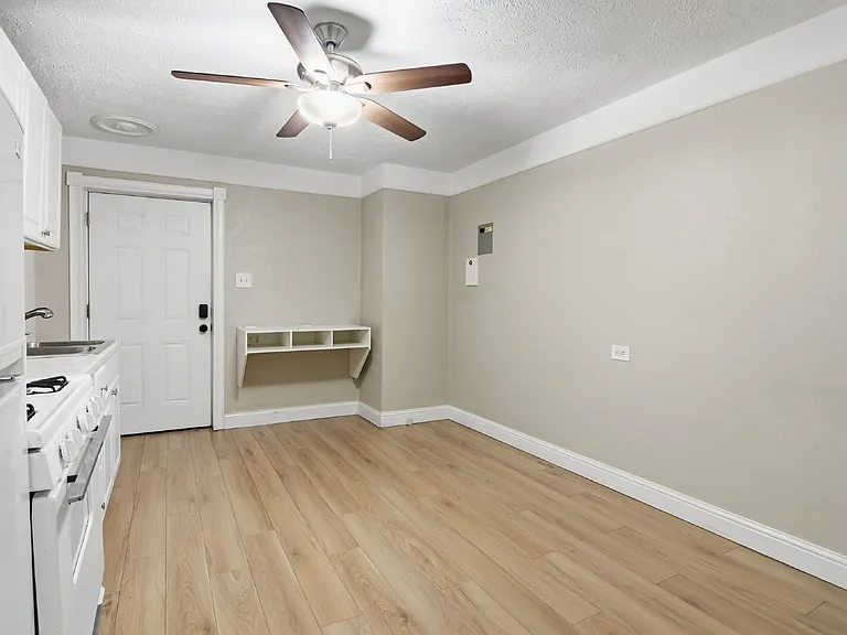 1620 Colorado Blvd #11 — Photo 8