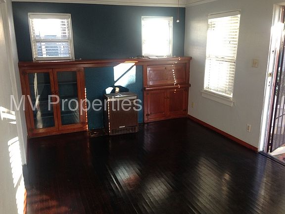 2nd image of 4441 Mississippi St
