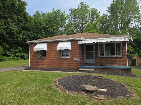 1321 Vermont Pl NE, Canton, OH 44714