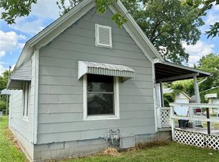 308 W 2nd St, Coffeyville, KS 67337