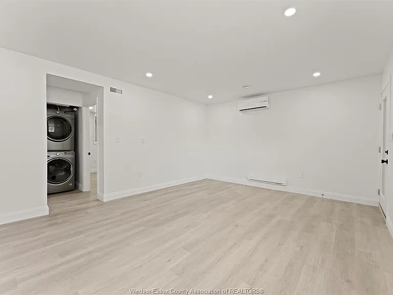 702 Pierre Ave #4 — Photo 7