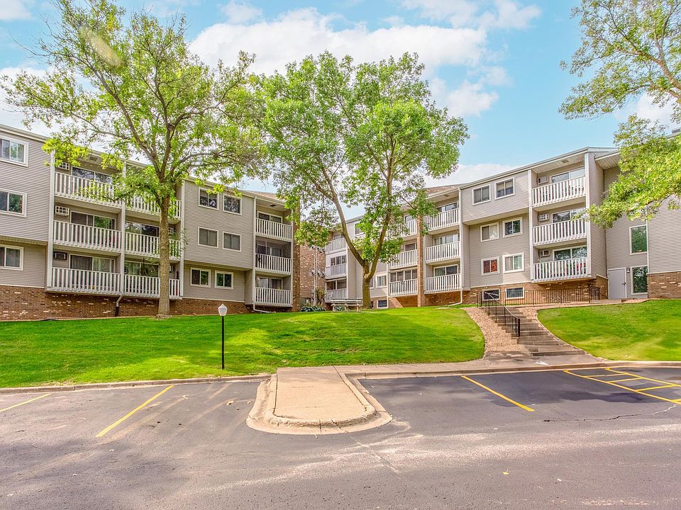 1st image of 1601 N Innsbruck Dr NE #146