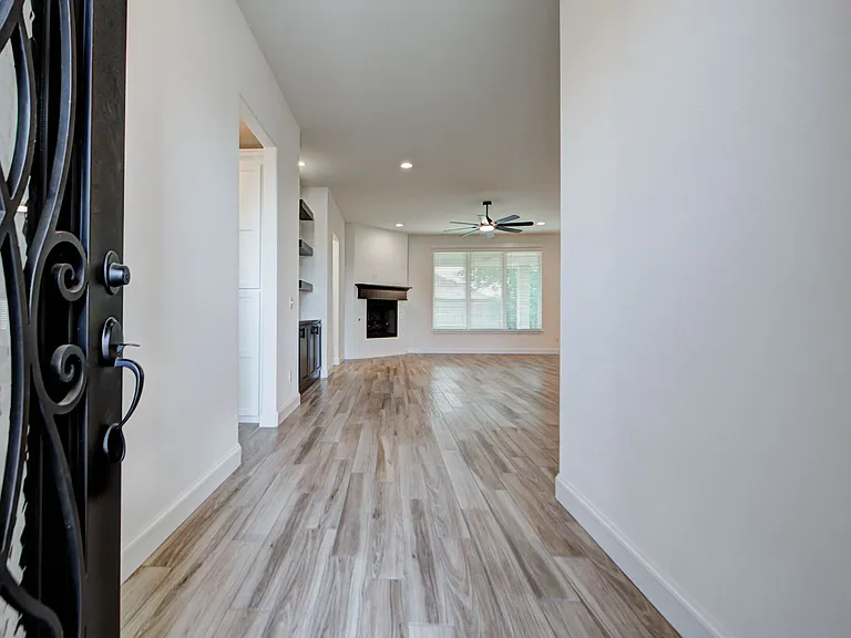 3027 Pescara Dr — Photo 7