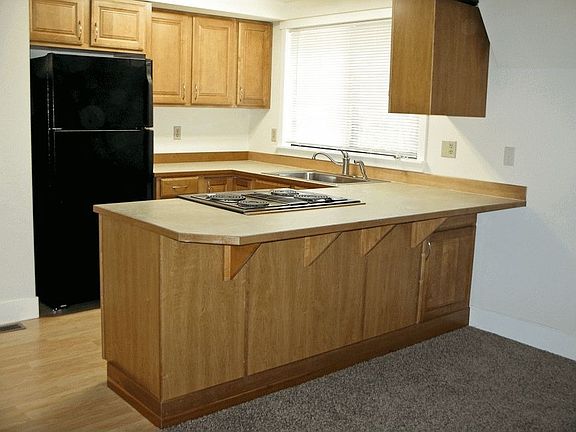 3rd image of 15940 Sunny Cove Dr SE
