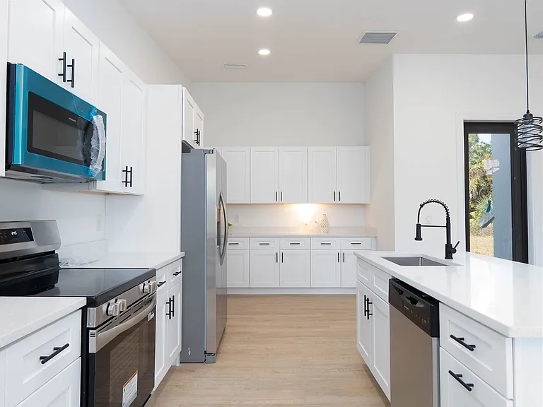 1804 Nimbus Dr — Photo 11