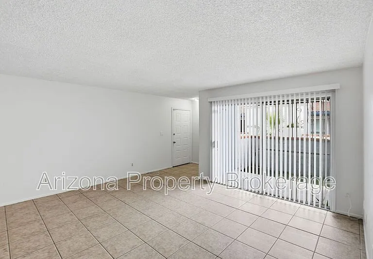 4608 W Maryland Ave #138 — Photo 4